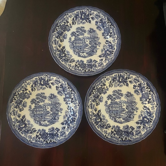 Queens By Churchill Blue Willow Earthenware 9pc Set - Picture 5 of 13